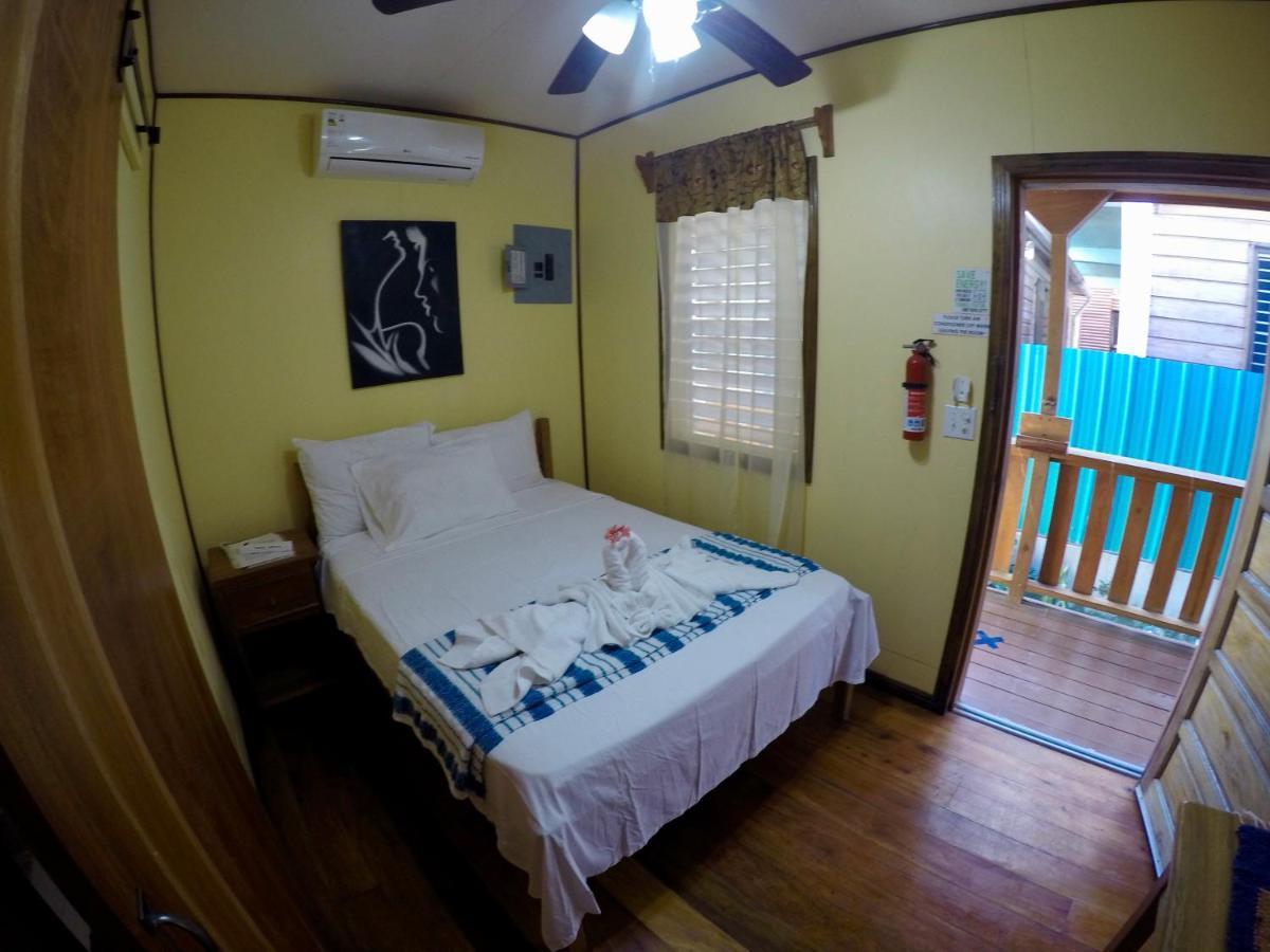 Chila'S Accommodations キー・カーカー エクステリア 写真