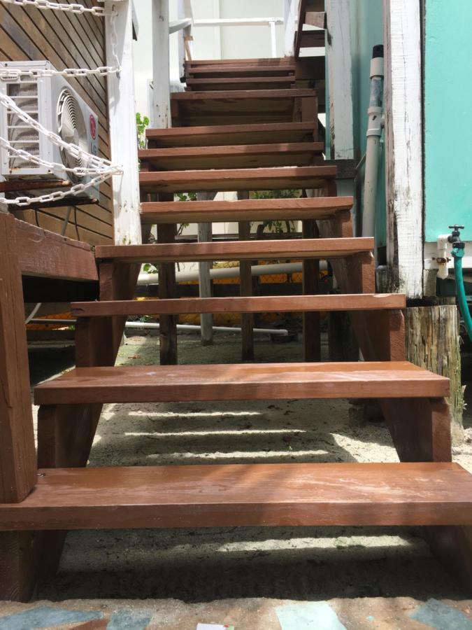Chila'S Accommodations キー・カーカー エクステリア 写真